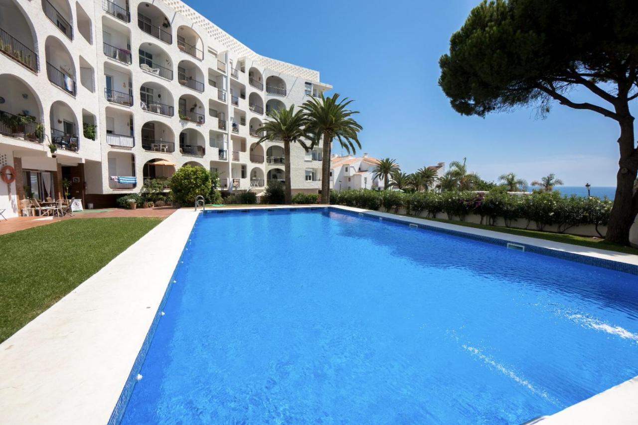 Modern Apartment Stunning Sea Views And Pool Nerja Extérieur photo
