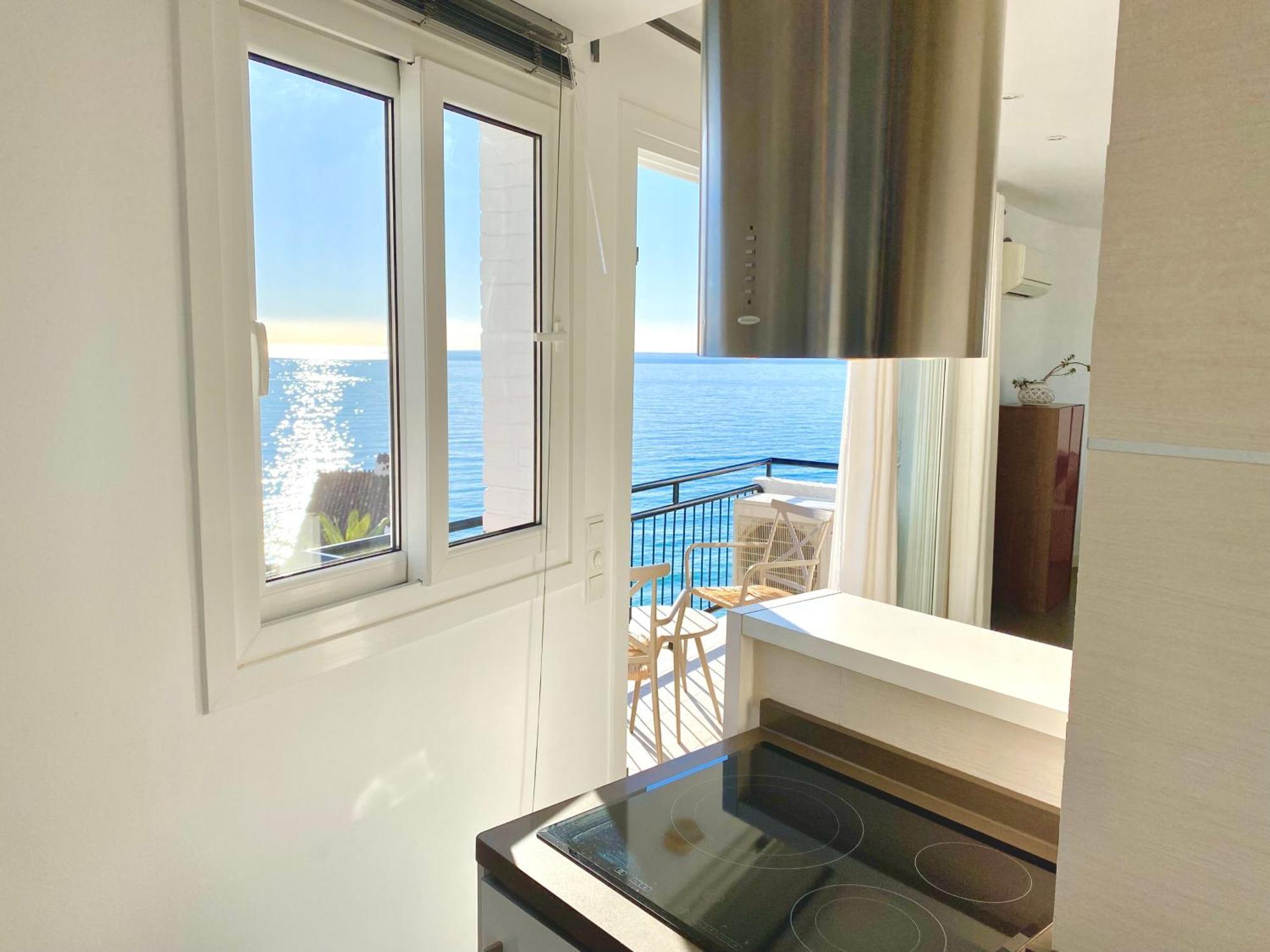 Modern Apartment Stunning Sea Views And Pool Nerja Extérieur photo